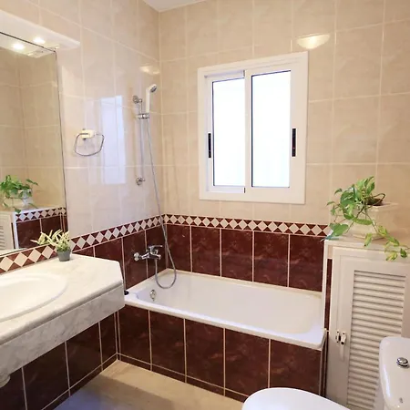 Litoral Costa Dorada - Casa Austral Only Families