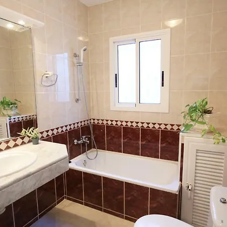 Litoral Costa Dorada - Casa Austral Only Families Casa vacanze